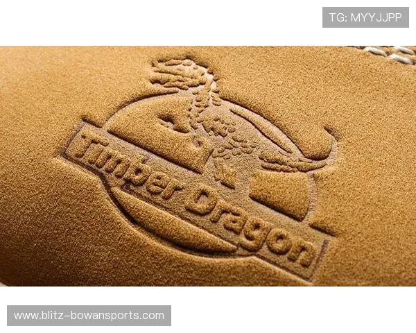 足球球星钱包潮流来袭彰显个性品味与运动时尚风格